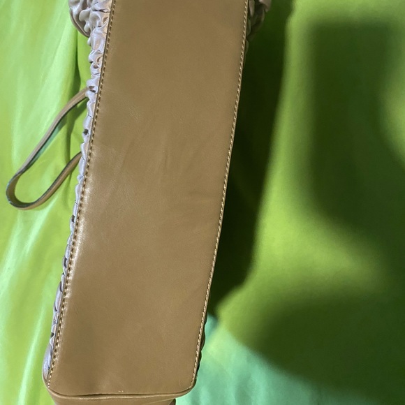 Silk and leather nude coach purse in perfect condition - Picture 2 of 9